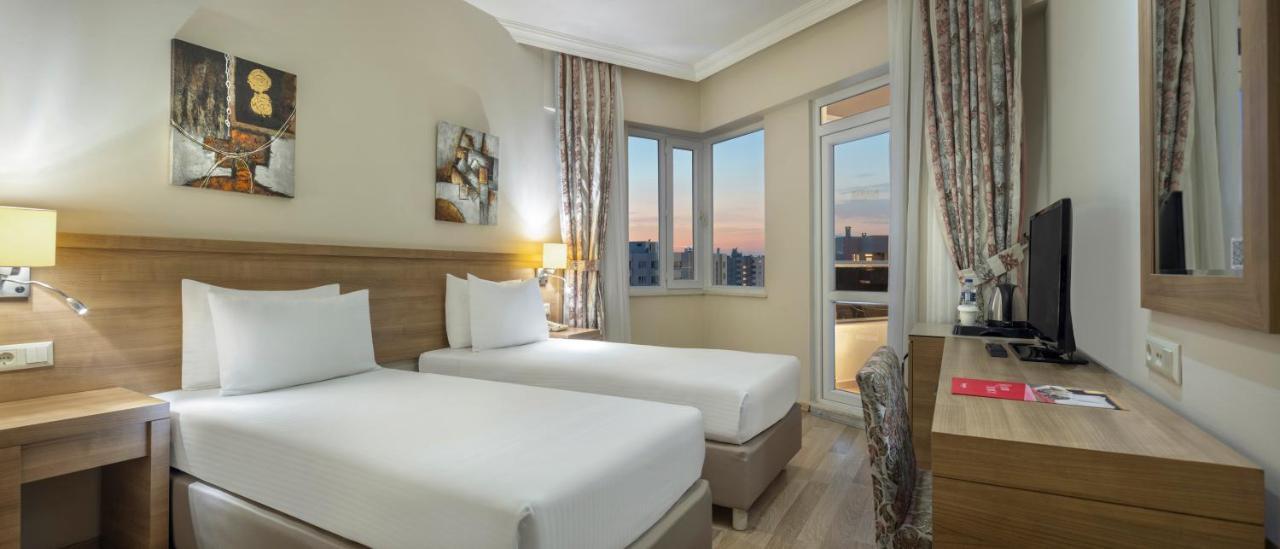 Ramada By Wyndham Lara Otel 5*