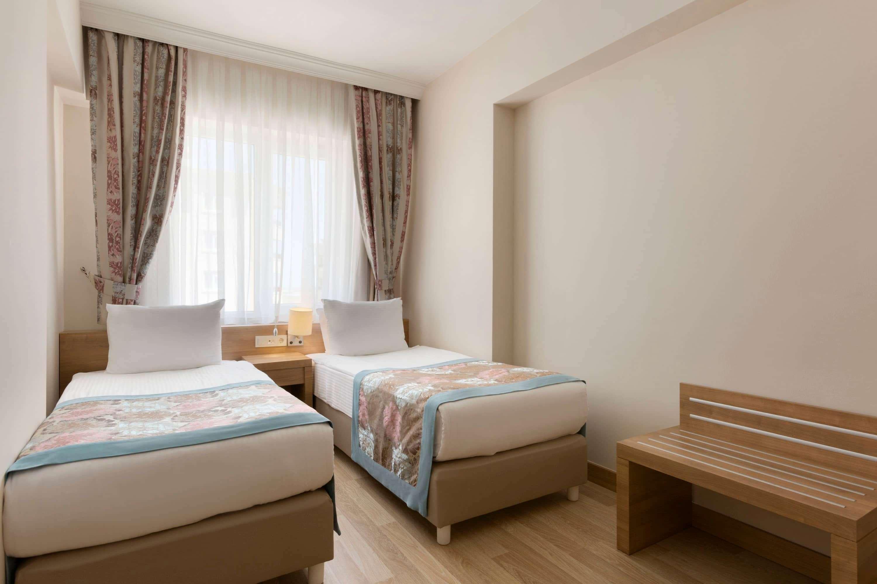 Ramada By Wyndham Lara Otel Antalya