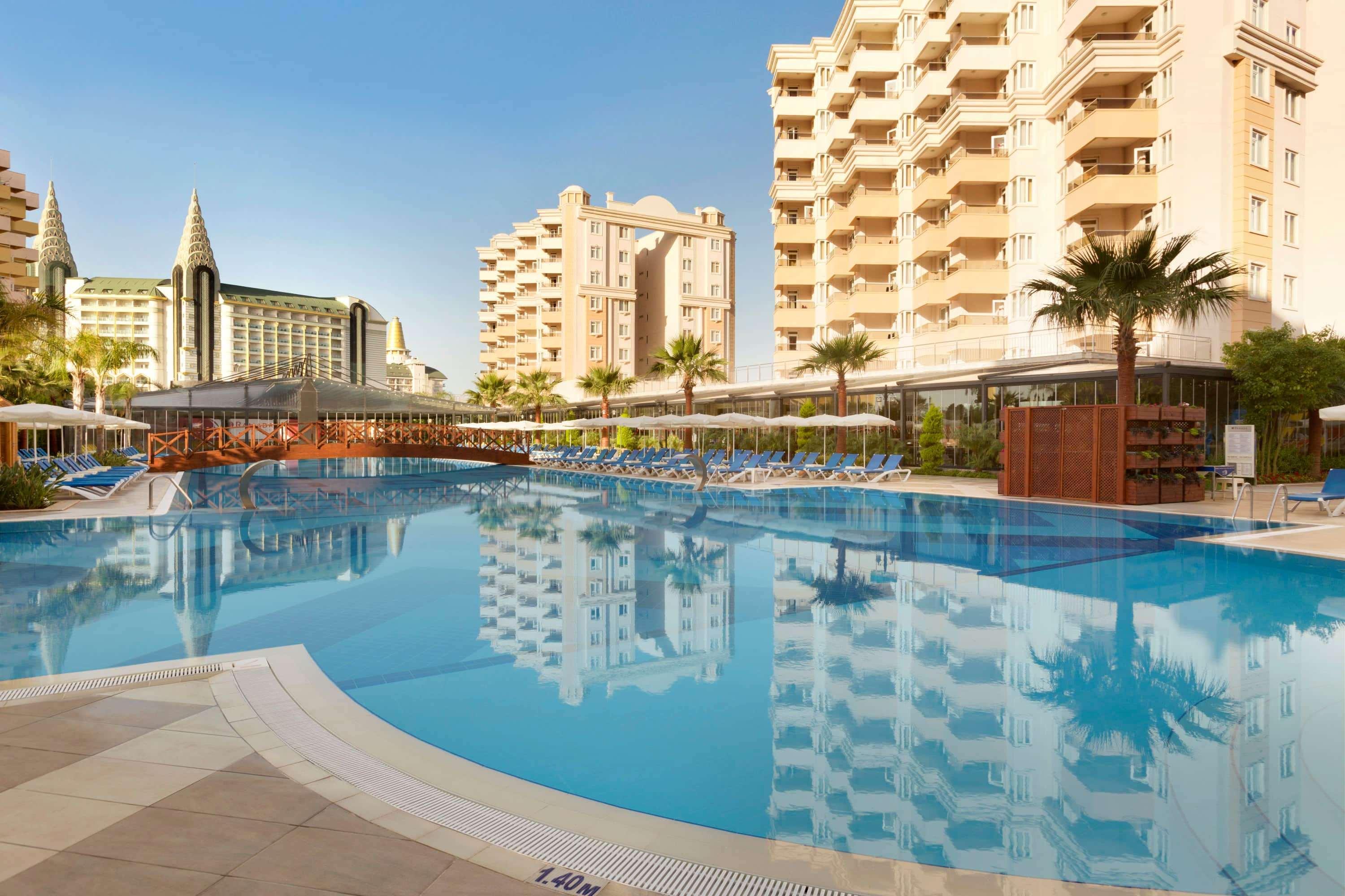 Otel Ramada By Wyndham Lara