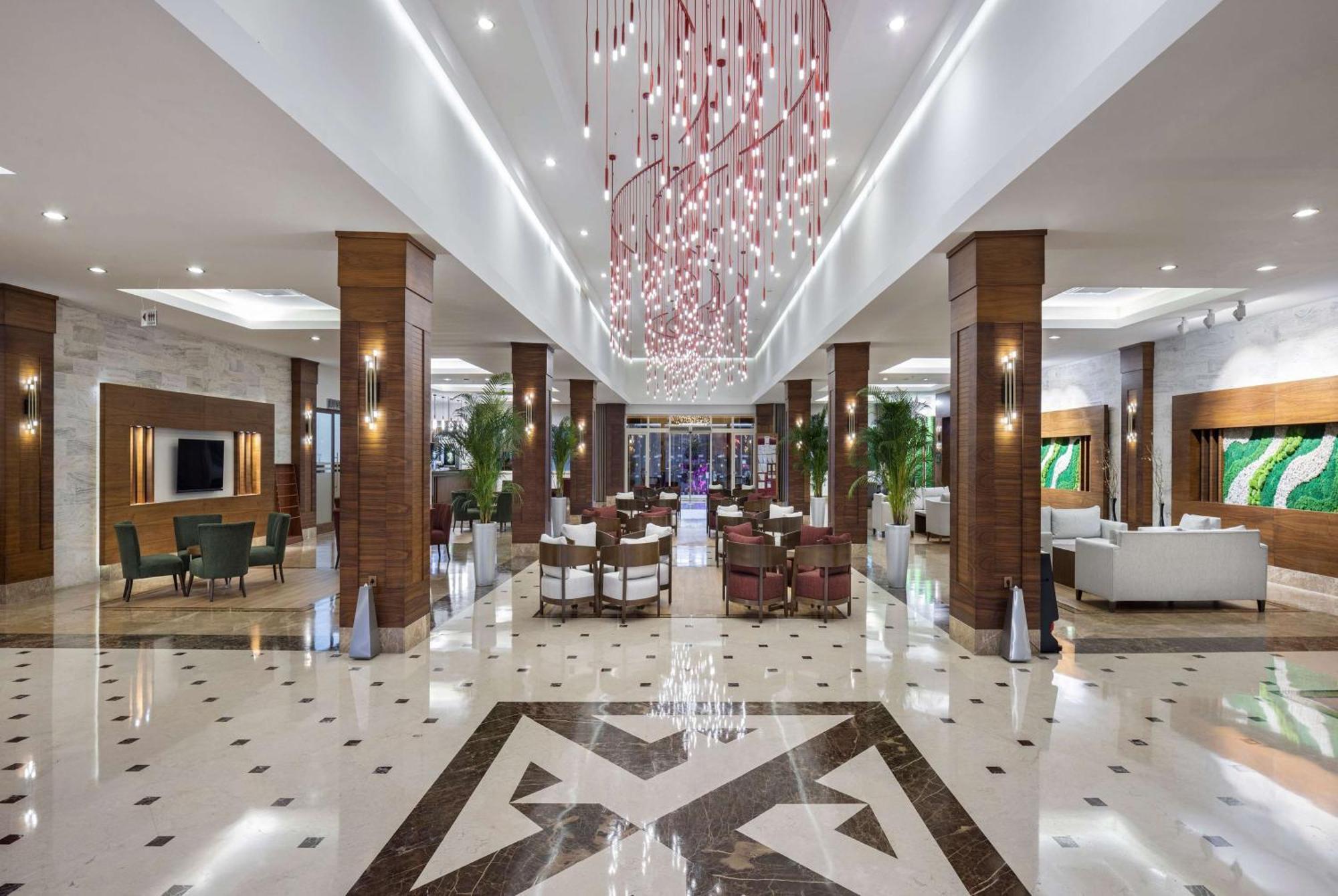Ramada By Wyndham Lara Otel Antalya